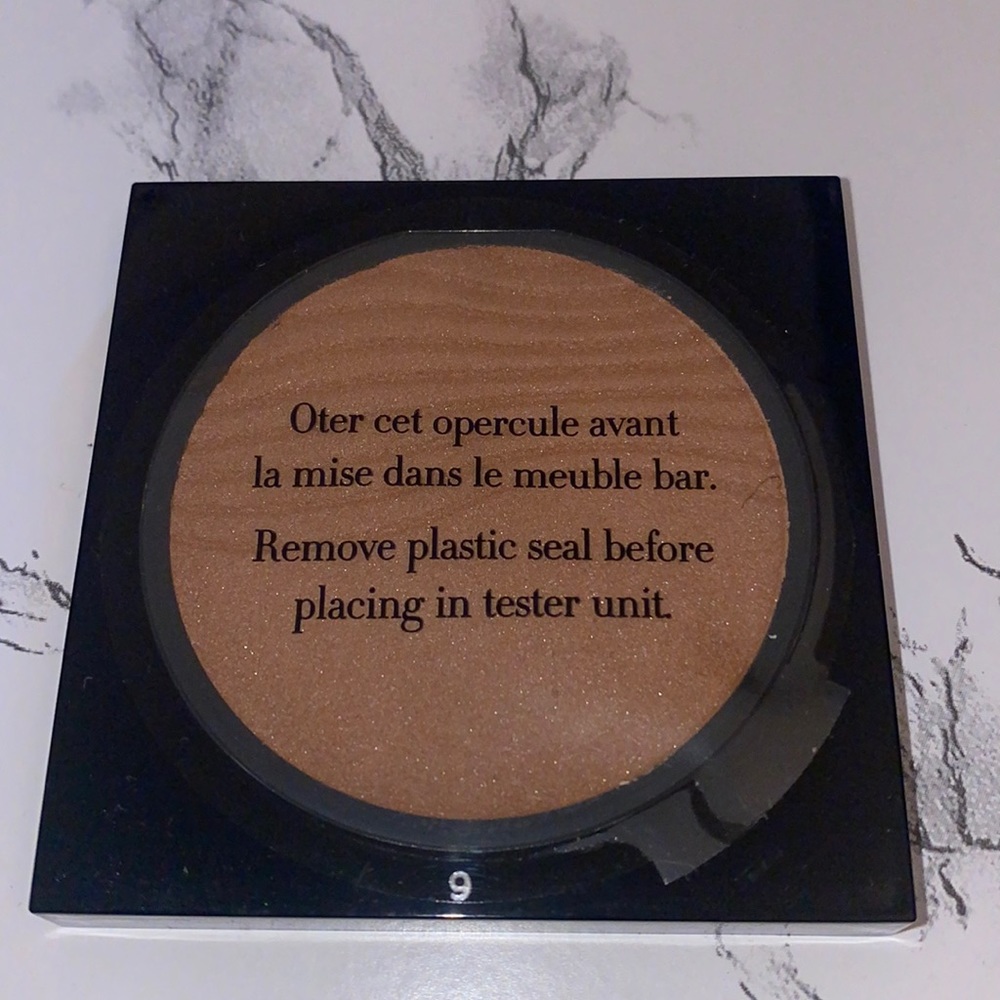 Never used, Armani Neo Nude powder 9.0
Doesn’t have the compact case, just pan